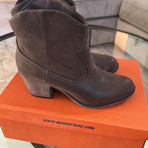 Rocket Dog Booties - Picture 5 of 6